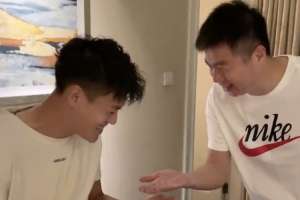 开云官网-于根伟社媒：带领全队为王献均找门牙，两颗中找到一颗