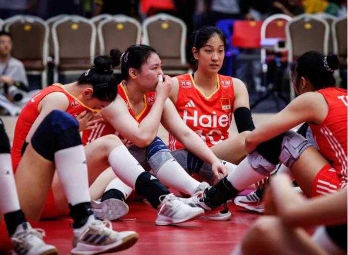 开云体育下载-中国女排兵败，但助理教练却被网暴！她曾是黄金一代重要成员