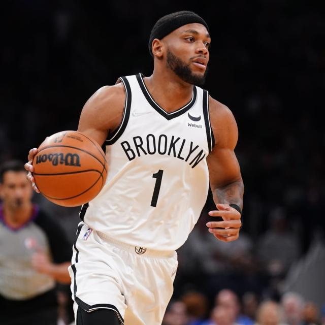 kaiyun-篮网记者：科林斯未必适合球队 长留欧文概率存在