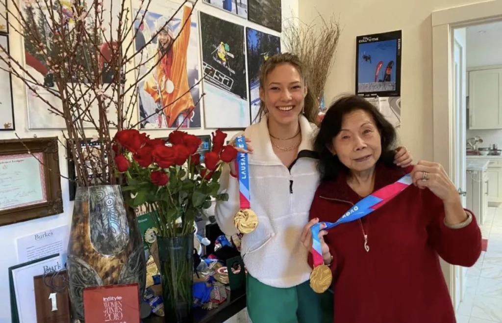 开云体育下载-深一度｜谷爱凌，一朵绽放女性风采的雪中玫瑰